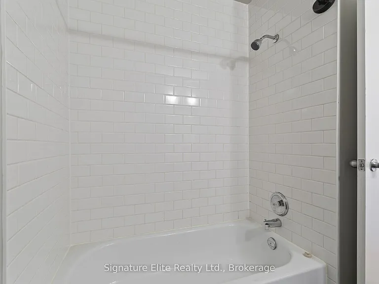 77 Lakeshore Rd W #4A — Photo 13