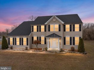 25 Lilburn Dr, Bunker Hill, WV 25413