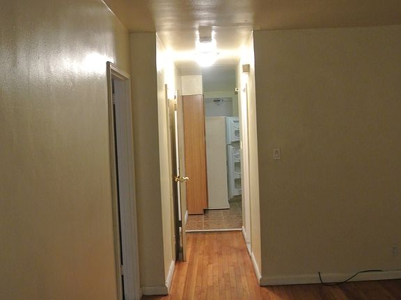 4th image of 1074 E 105th St APT 1