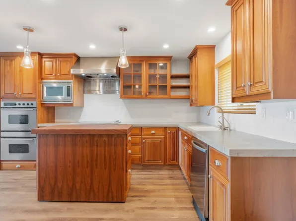 250 Forest Ridge Rd Unit 42, Monterey, CA 93940