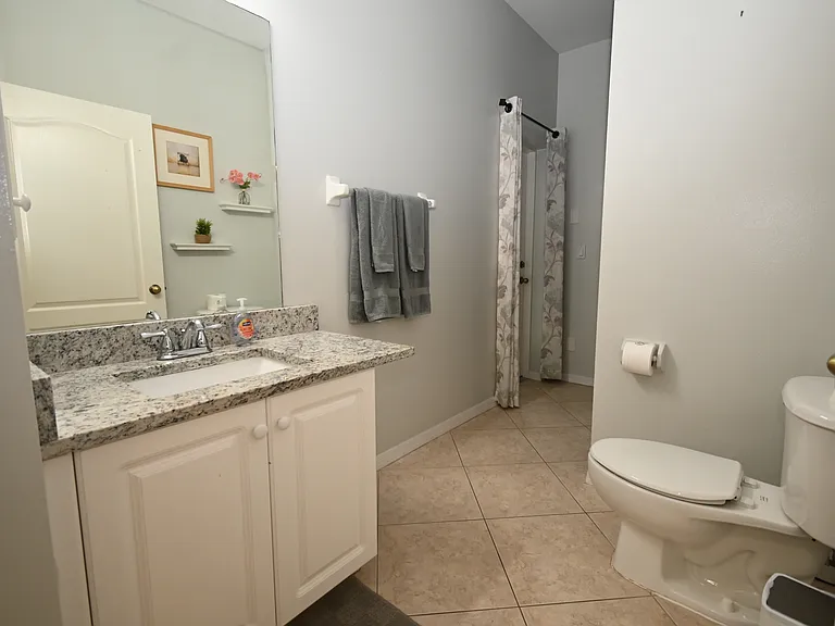 2649 SW 32nd St — Photo 15