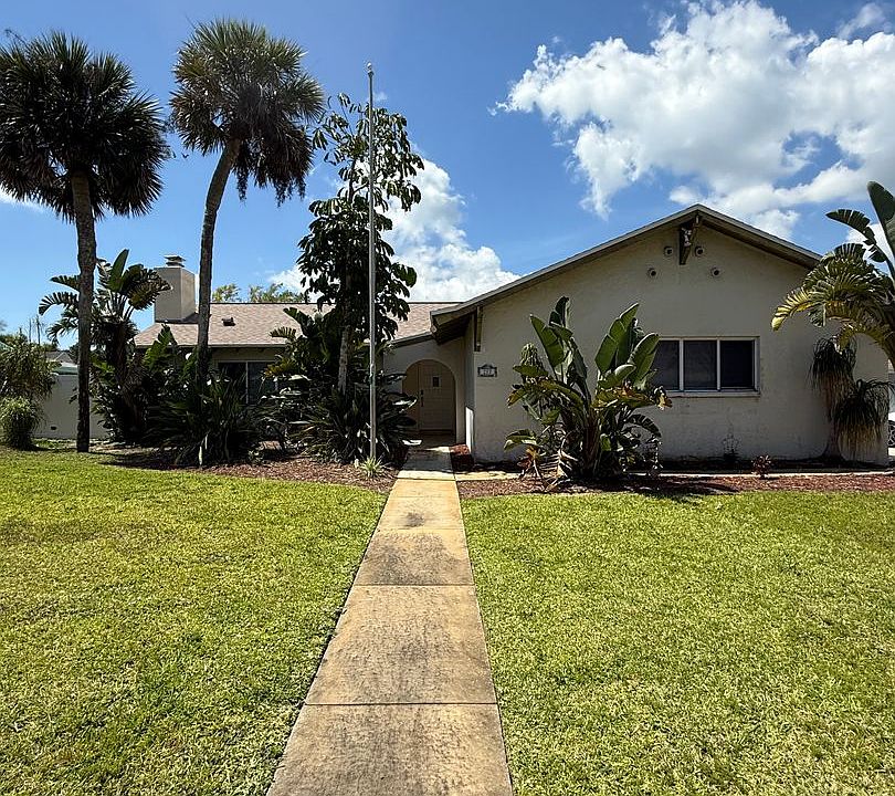 1st image of 217 5th Ave