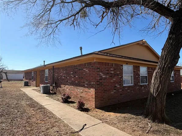 606 E Elizabeth St, Tecumseh, OK 74873
