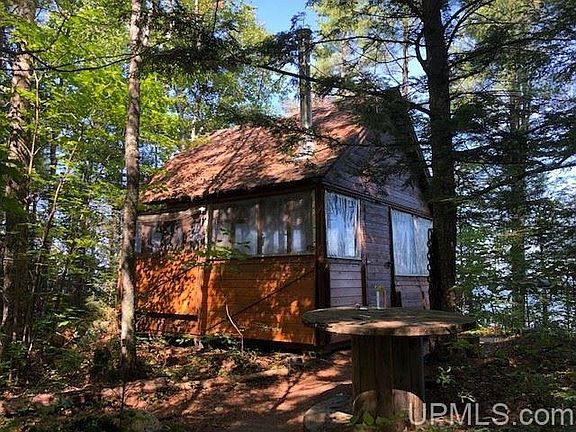 4th image of 17540 Bear Creek Dr