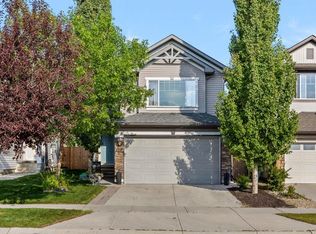 624 W Cranston Dr SE, Calgary, AB T3M 0B6