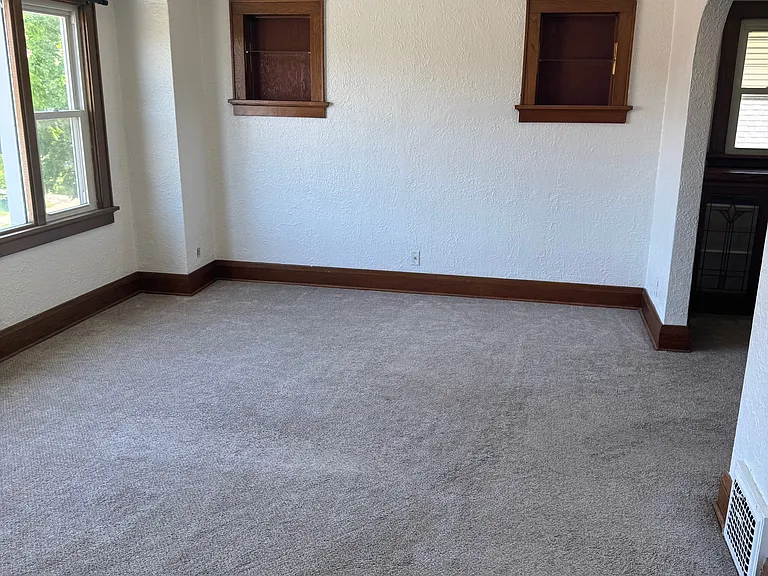 1811 E Menlo Blvd #2 — Photo 3