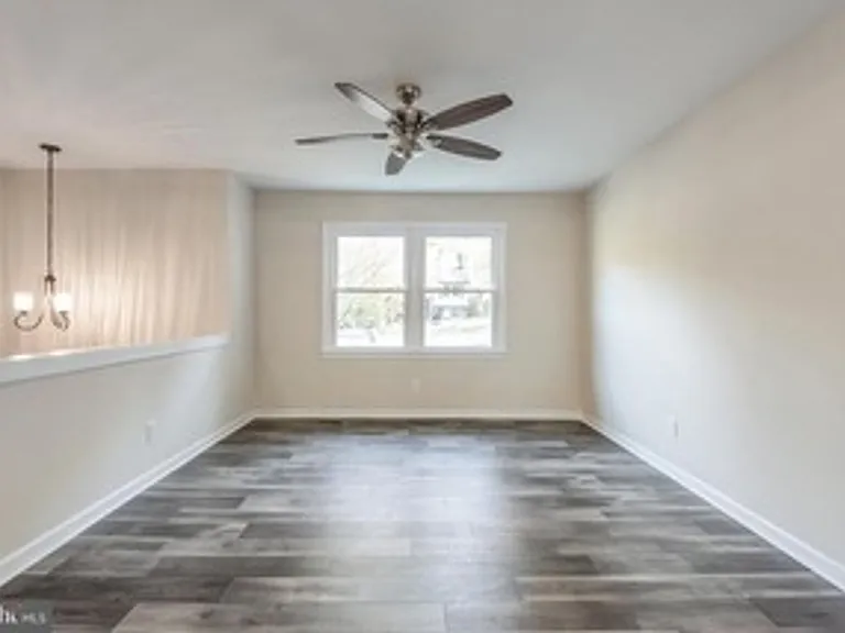 1013 Eastern View Dr — Photo 14