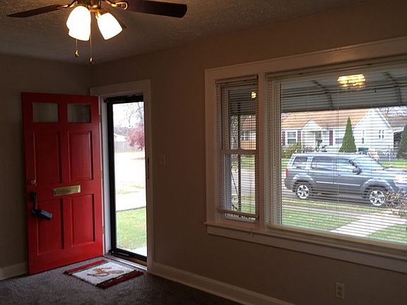 4th image of 2511 Daviess St