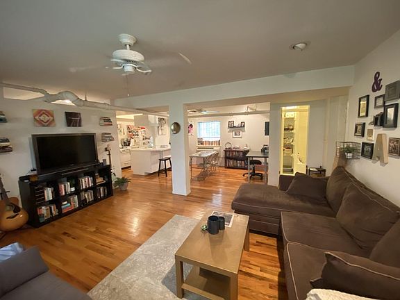 2nd image of 5527-41 N Kenmore Ave #G