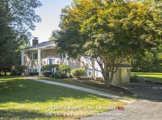 3 Saddle Hill Rd, Medway, MA 02053