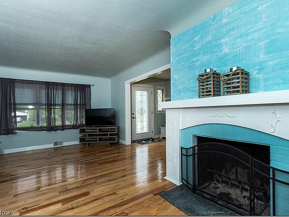 5th image of 4215 Forestwood Dr