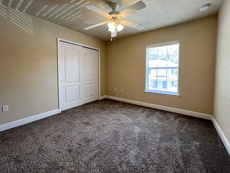2972 SW 35th Pl #84 — Photo 21