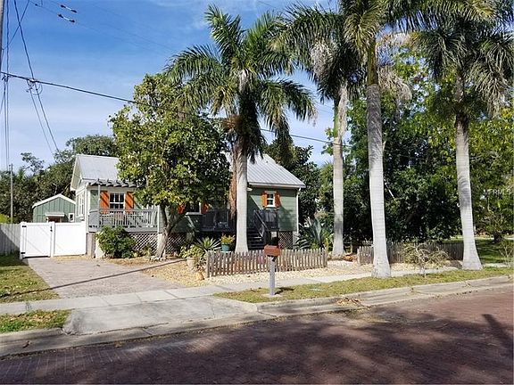 3rd image of 610 Palm Ave