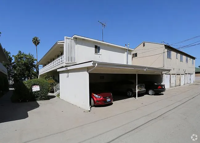 1 bed, 600 sqft, $2,100 — Photo 3
