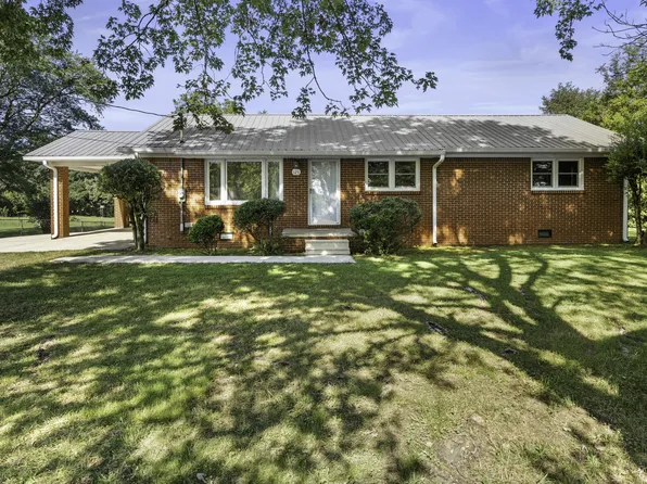 125 Spring Creek Rd, Estill Springs, TN 37330