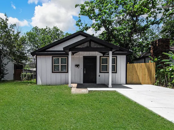 3319 NW 24th St, Fort Worth, TX 76106