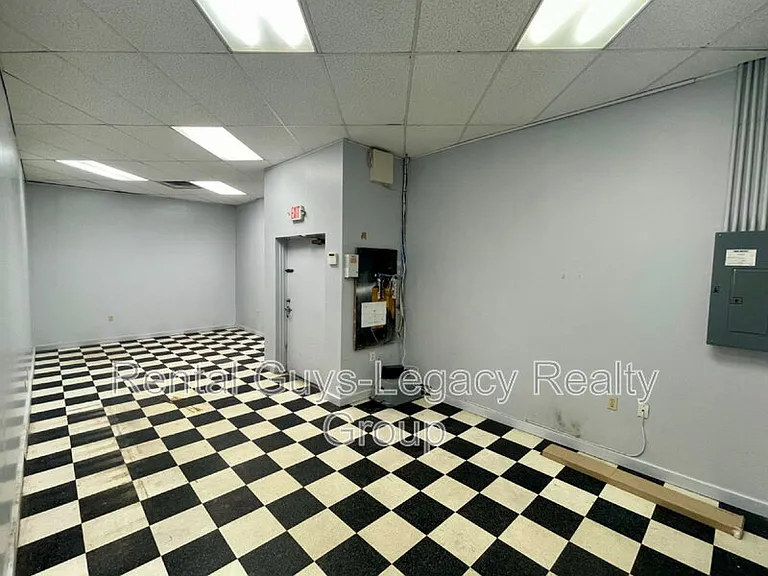 6365 Philips Hwy — Photo 16
