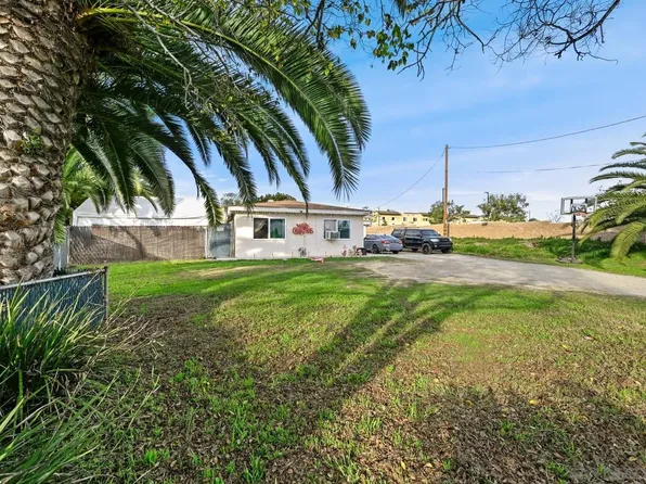 1845 West Dr, Vista, CA 92083