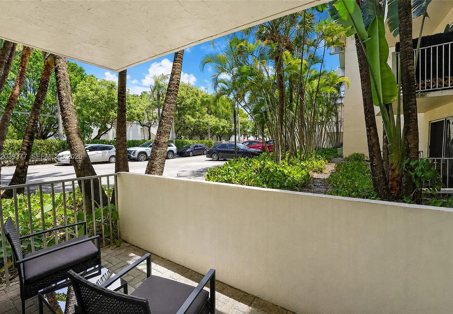 Palms Of Pinecrest Condo — Photo 4