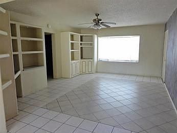 5th image of 129 E Las Flores Ave