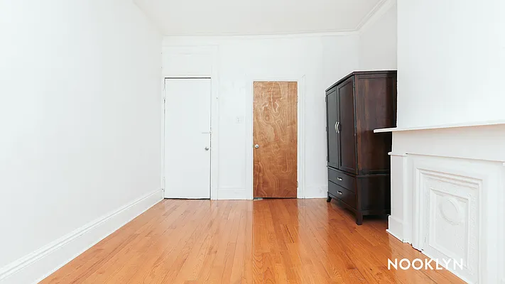 Rented by Nooklyn NYC LLC | media 7
