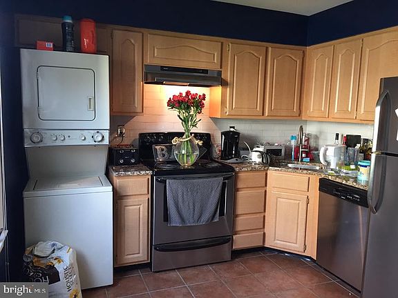 4th image of 88 N Bedford St #88B