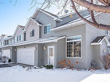 1st image of 2561 Yellowstone Dr