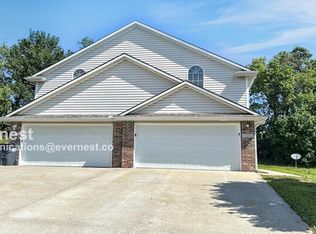 1300 NW Willow Dr, Grain Valley, MO 64029