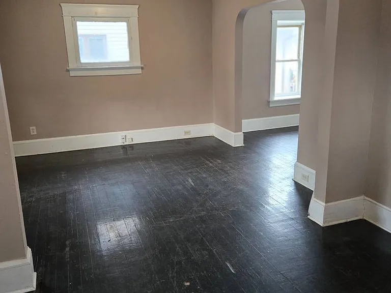 1029 Harpster Ave — Photo 3