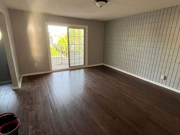 5th image of 76 Sherman Ave #4