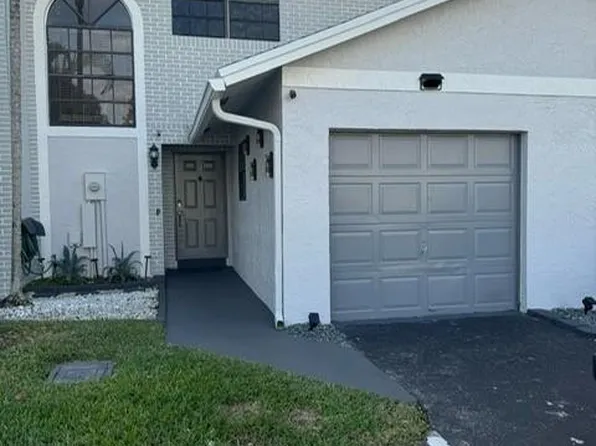306 NW 106th Terrace, Pembroke Pines, FL 33026