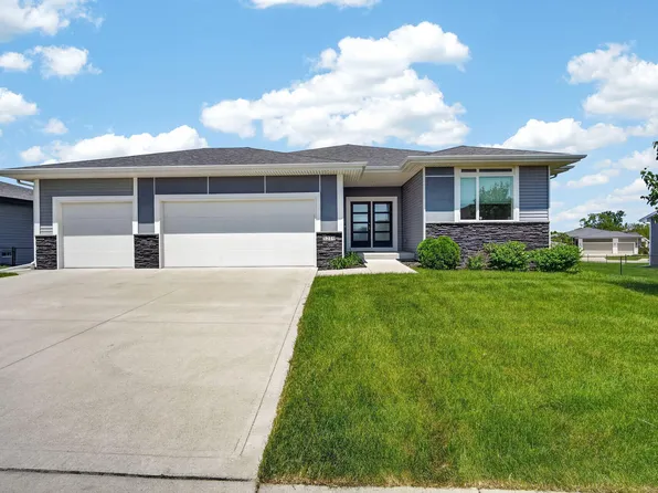 5219 Springbrook Dr, Ames, IA 50014