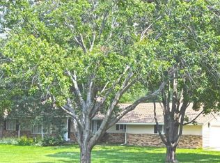 4550 Blackhawk Rd, Eagan, MN 55122