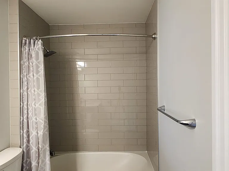505 Talbot St #1808 — Photo 23