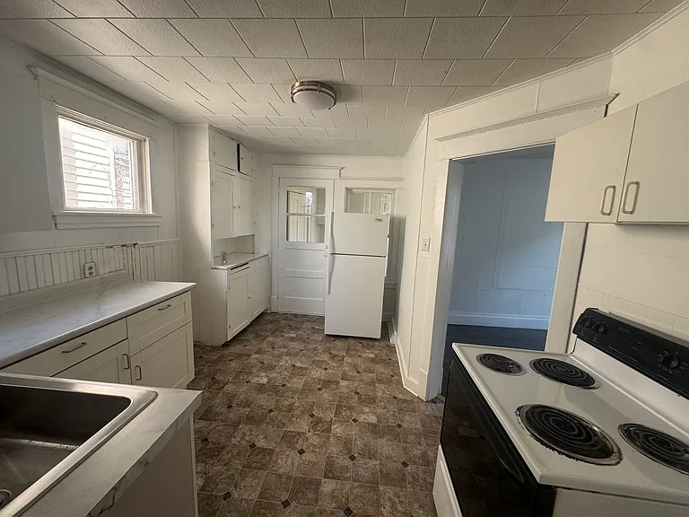 420 Grand Ave #1 — Photo 4