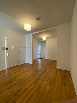 Rented by Shai Realty Management Inc | media 1