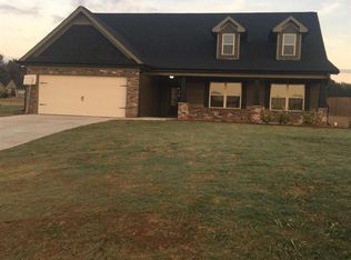 81 Fair Oaks Ct, Commerce, GA 30529