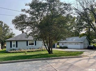 21 SE 2nd St, Galva, IL 61434
