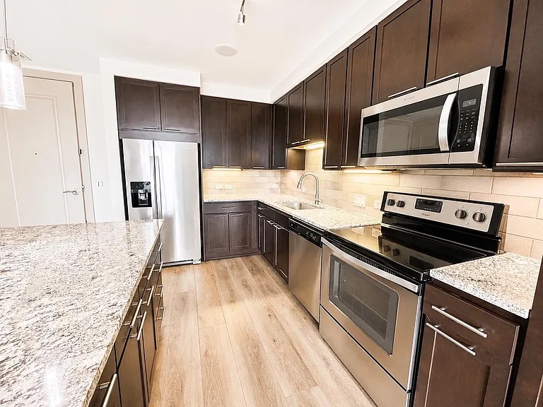 9787 Katy Fwy #1716 — Photo 6