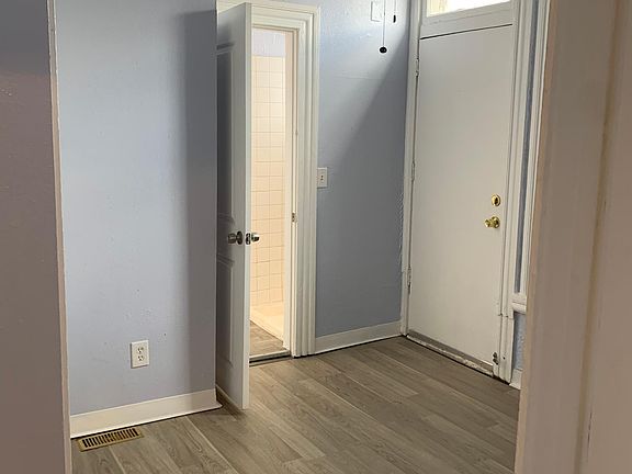 3rd image of 1407 E 21st Ave #1