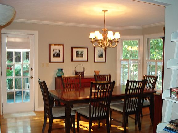 4th image of 1748 Brookside Blvd