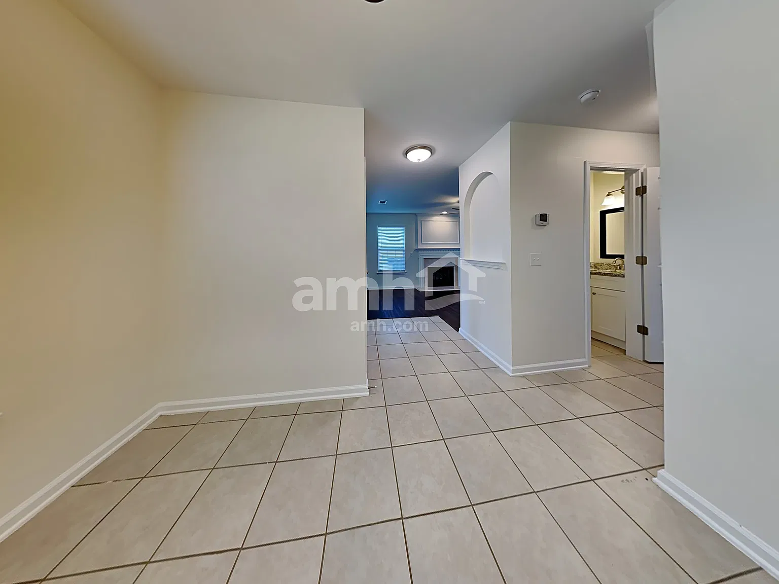 3 bed, 2.5 bath, 1488 sqft, $2,135 — Photo 4