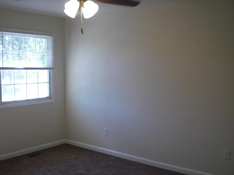 1215 Trails End Rd — Photo 10
