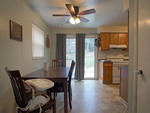 5th image of 221 Marycrest Dr