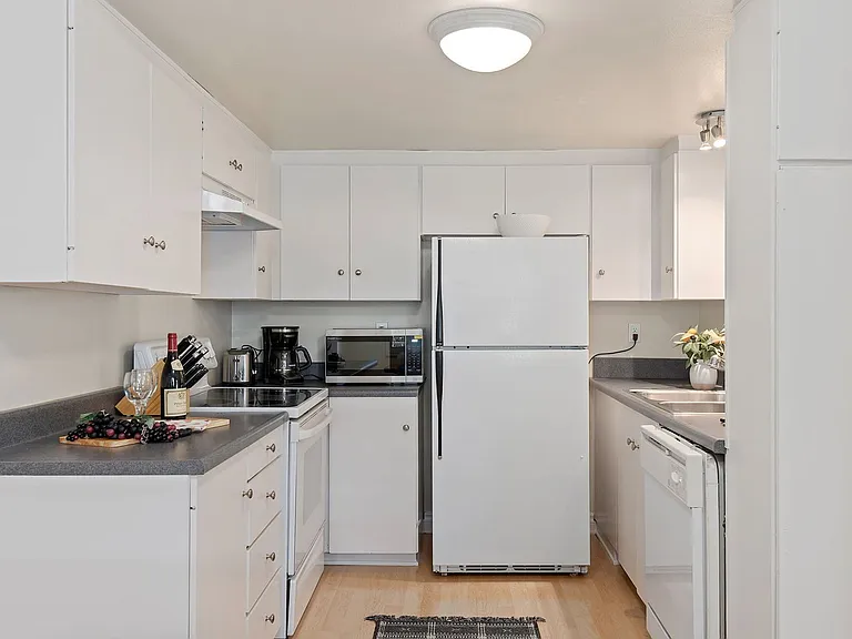 1701 Anacapa St #26 — Photo 9