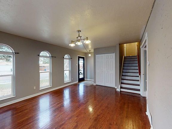 5th image of 64 Normandy Cir