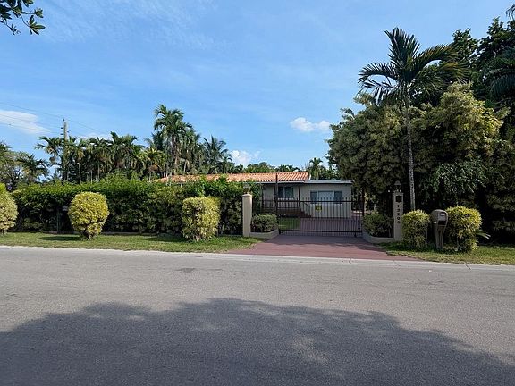 2nd image of 12200 SW 51st Street