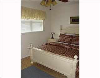 1st image of 4816 Mendez St
