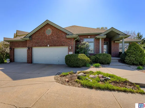 15131 Sahler St, Omaha, NE 68116