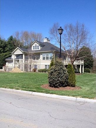 2nd image of 1081 Rotherwood Dr